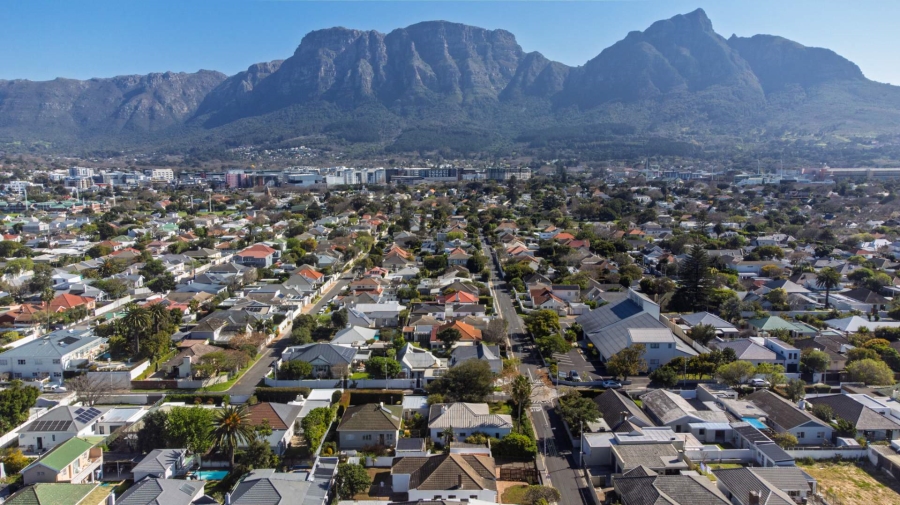 4 Bedroom Property for Sale in Claremont Western Cape